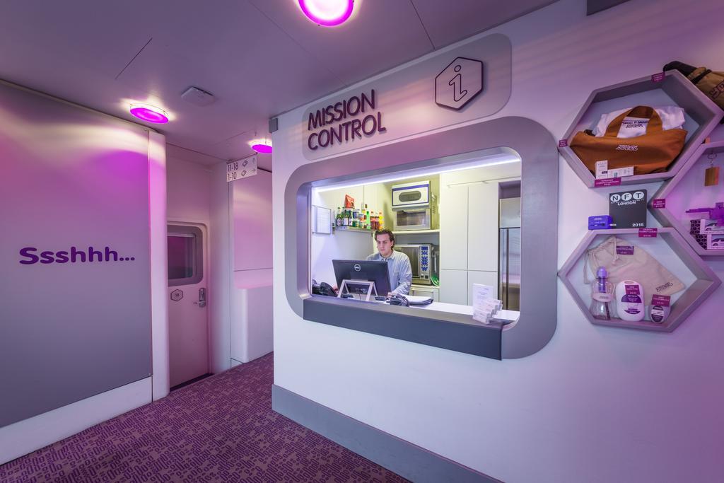 Yotelair London Heathrow Airport Hillingdon Ngoại thất bức ảnh