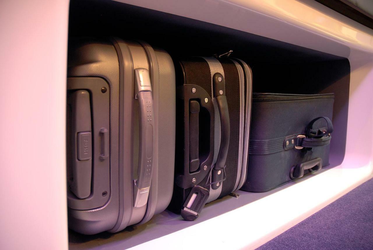 Yotelair London Heathrow Airport Hillingdon Ngoại thất bức ảnh