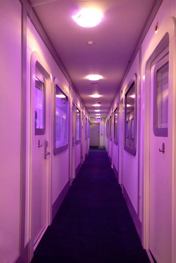 Yotelair London Heathrow Airport Hillingdon Ngoại thất bức ảnh